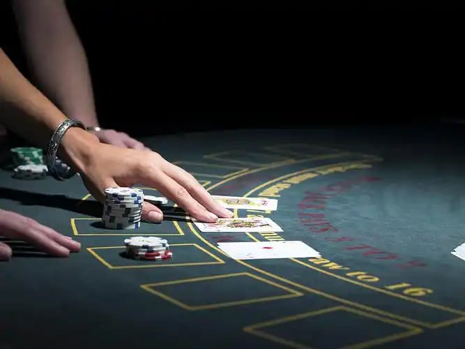 Myanmar National League ဘောလုံးပွဲကို il777 Sportsbook မှ live betting ပြုလုပ်နေသောပုံ
